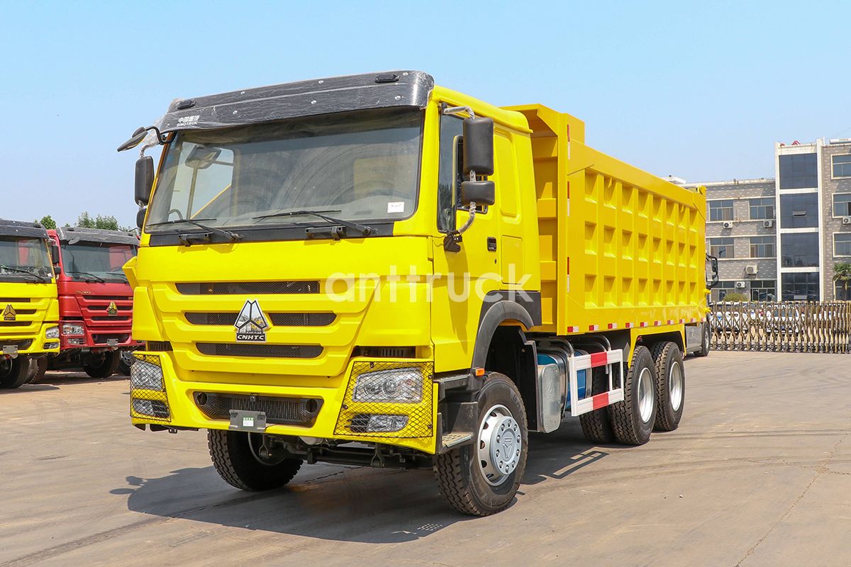 The Sinotruk HOWO-7 6x4 d