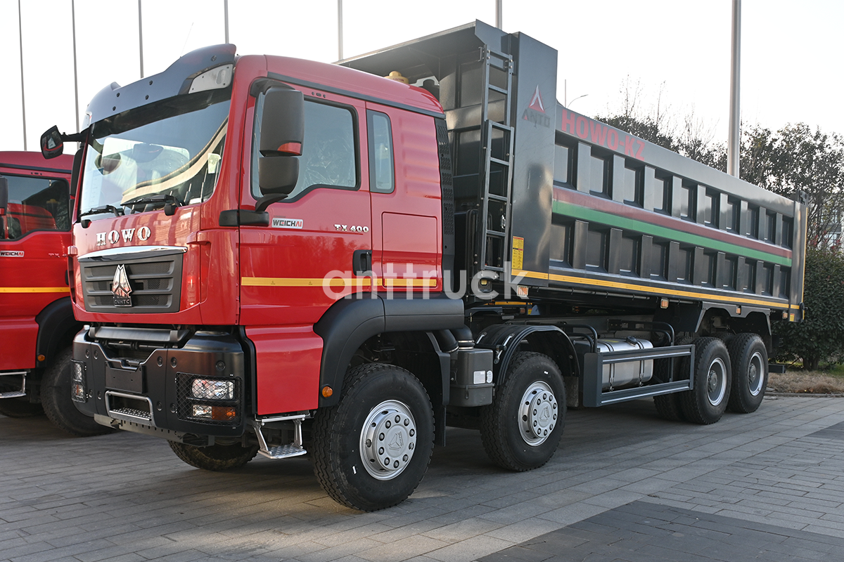 The HOWO TX 8X4 Dump Truc