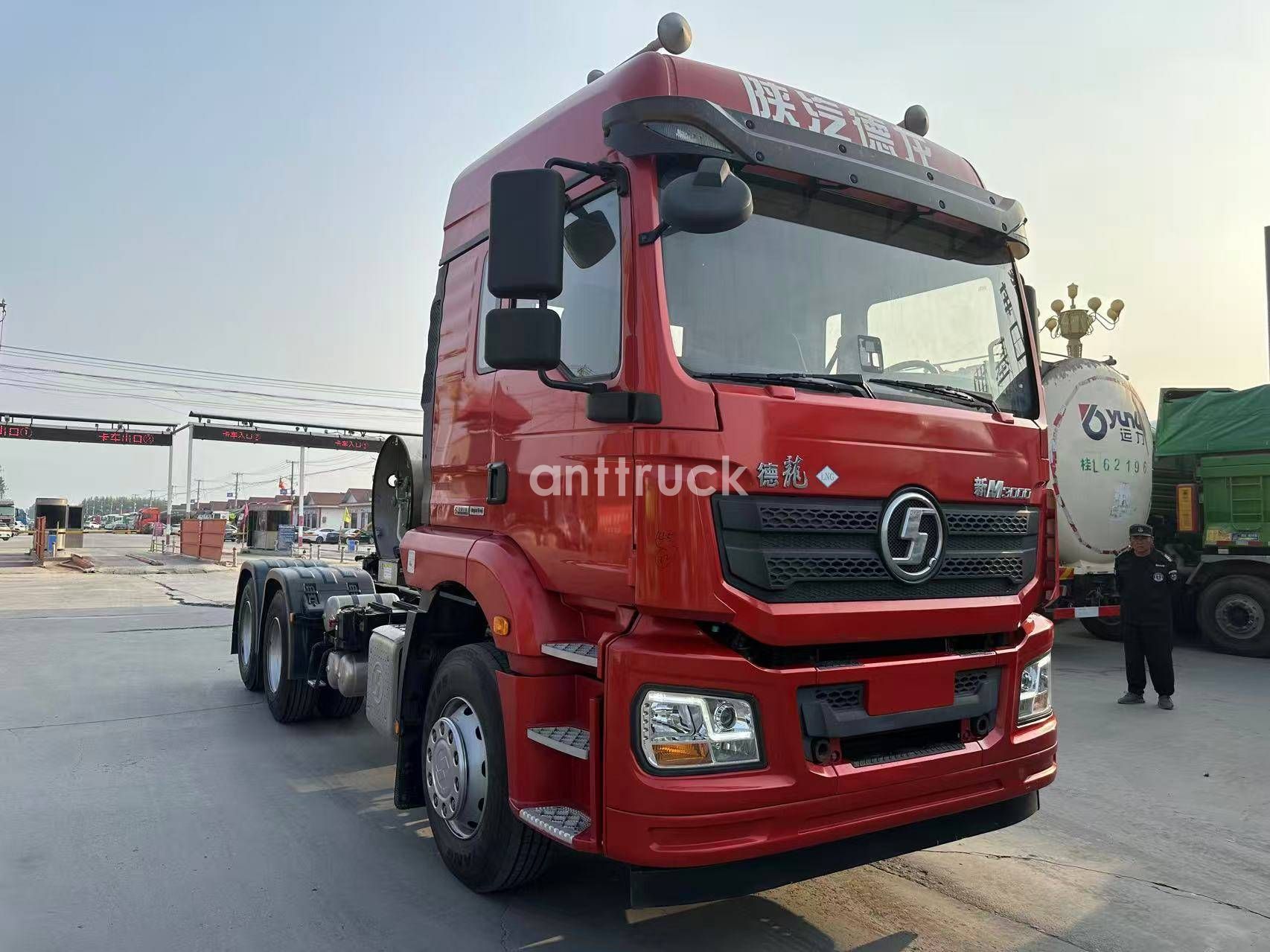CNG Tractor Truck