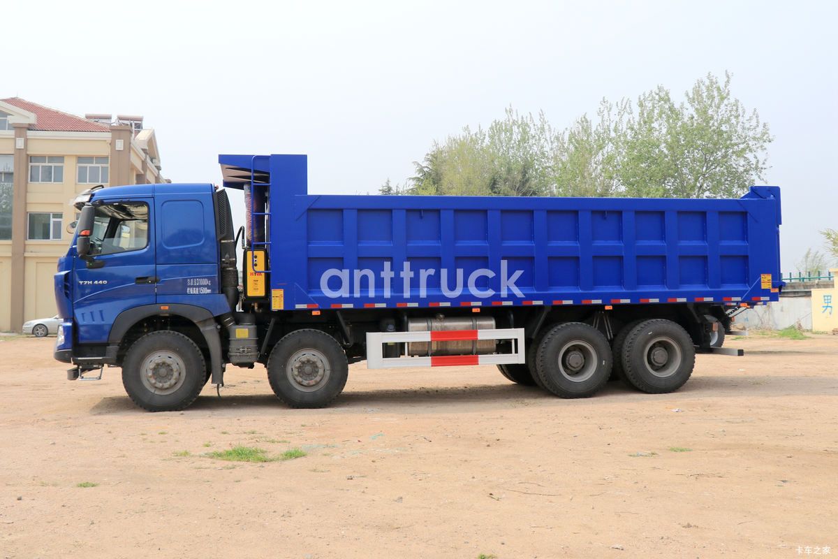 HOWO T7H  8X4 Dump Truck 